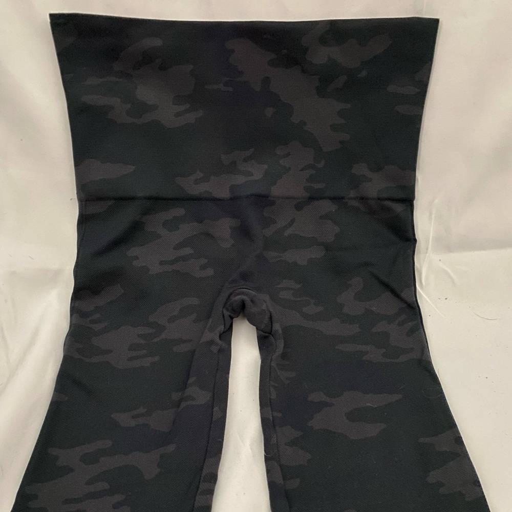Camo Spanx leggings